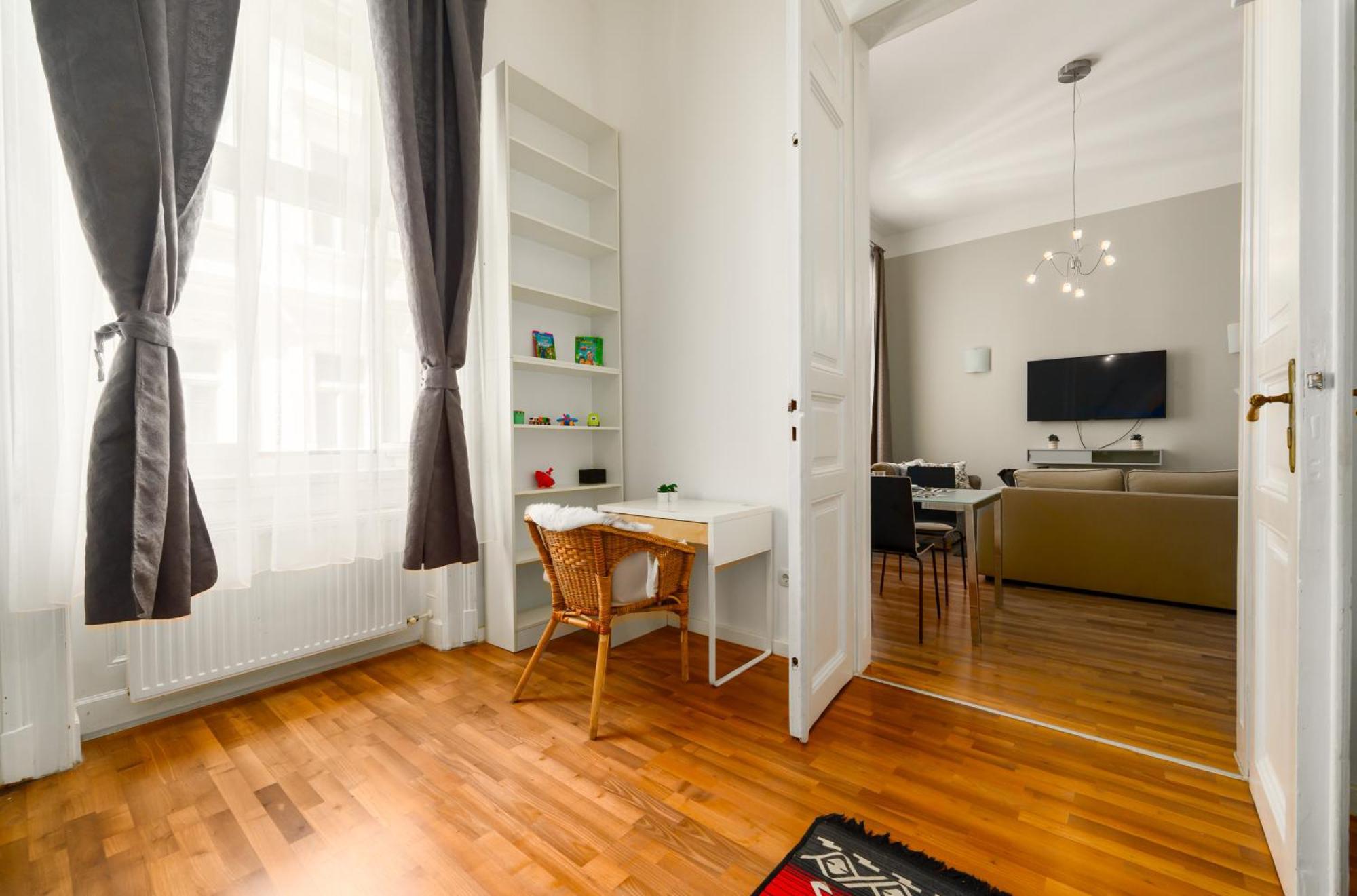Spacious By Opera